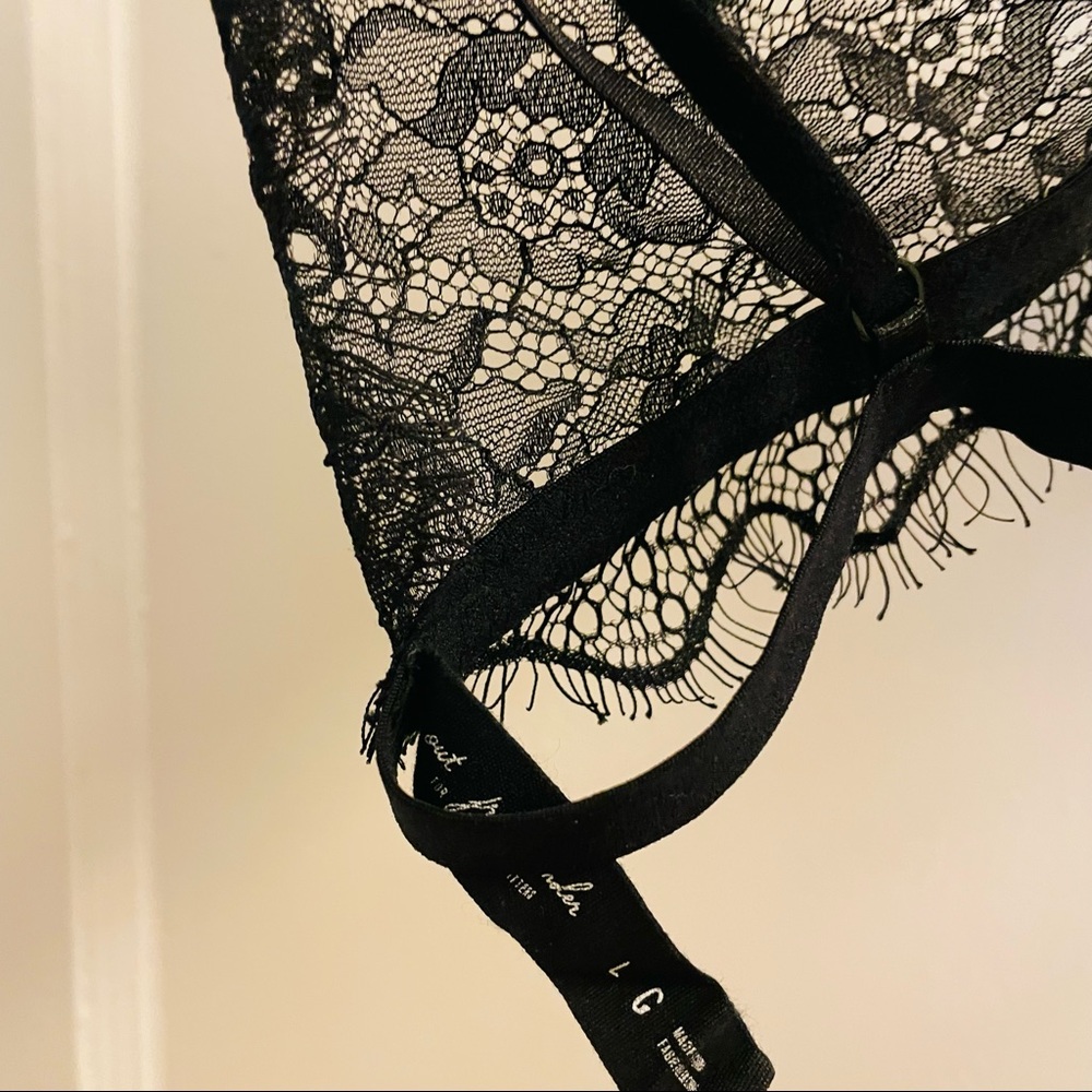 Lace Bralette - Picture 4 of 9